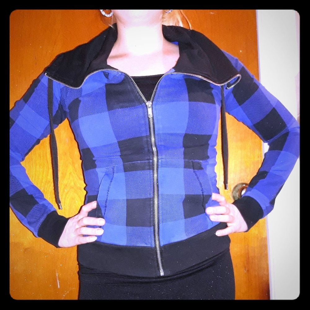 Small plaid jacket